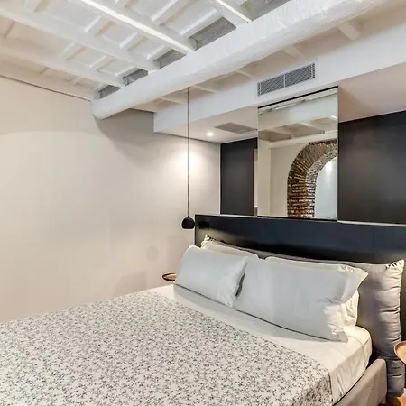 Apartment Vicolo Orsoline Piazza Spagna Rome
